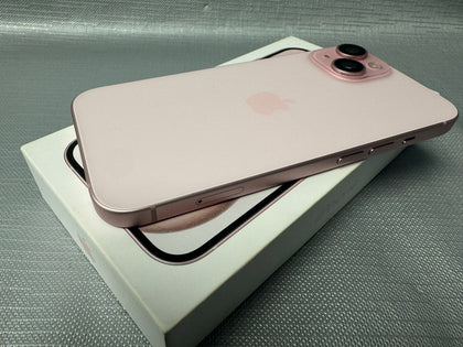 Apple iPhone 15 - 128 GB - Pink