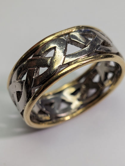 18ct Two Tone Celtic Knot Ring