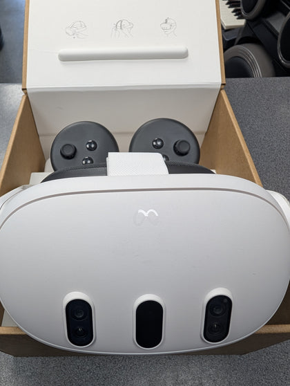 Meta Quest 3 VR Headset (With Controllers) - 512GB Boxed