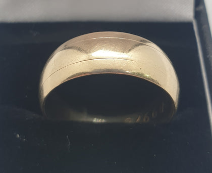 9CT Yellow Gold Band - Size V.