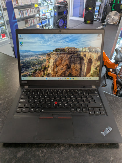 Lenovo Think Pad Laptop And RYZEN 5 Pro 16gb Win 11