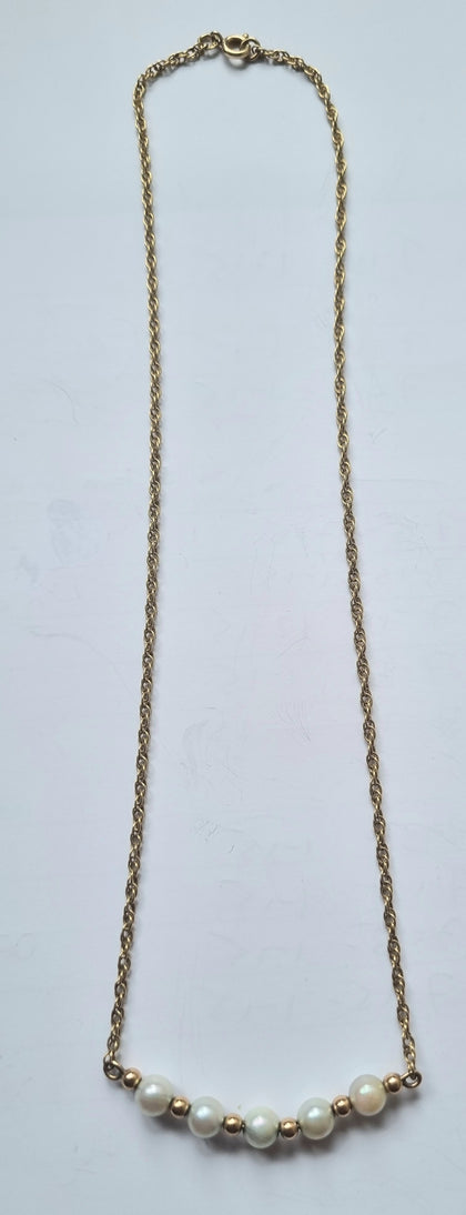 9ct Gold 17 “ Necklace with run of pearls