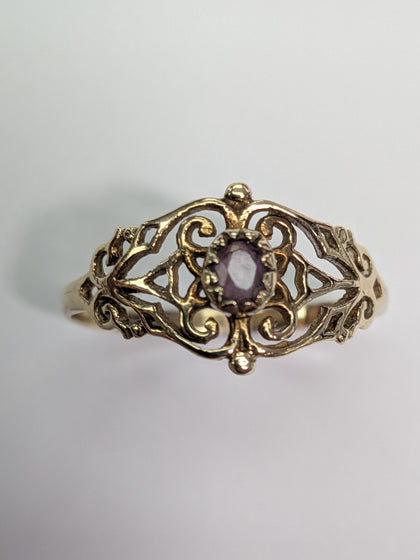 9ct Gold Ring  With Purple Stone Size P