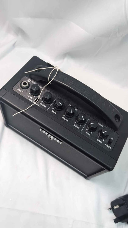 Boss Katana-Mini Portable Guitar Amplifier - Black - With Power Supply