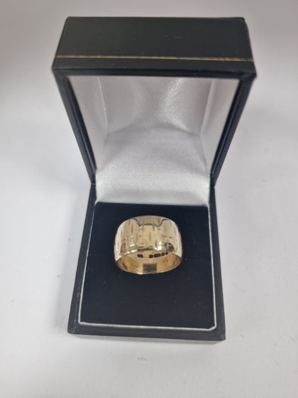 Gold Ring 9CT Size N 375 5.5G.