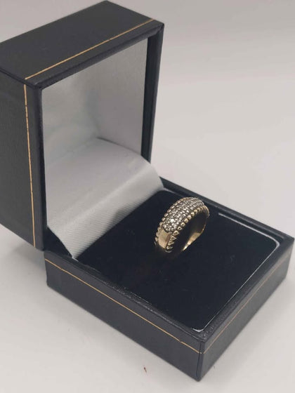 (9ct 375 Hallmarked&Tested), Gold Ring With Small Diamonds, Weight: 5.12g, Size: L