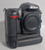 Nikon D7000 Camera Body Only With Battery And Charger And Carry Case
