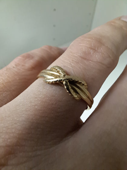 9ct Gold Ring - 2.01g - Size Q - Great Yarmouth