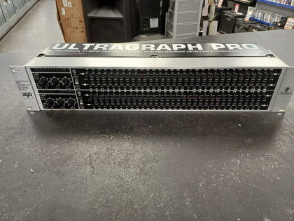 Behringer Ultragraph Pro FBQ3102