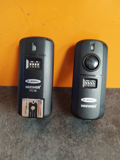 Neewer Fc-16 Wireless Flash Trigger