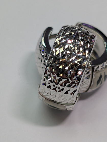 14ct White Gold Reflective Earrings