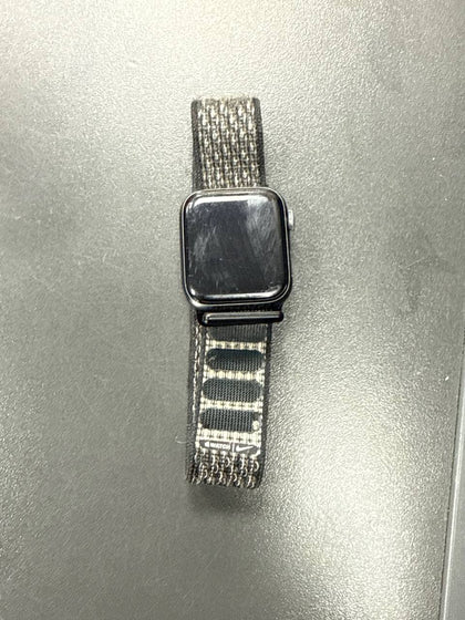 Watch Series 6 (Cellular)  SCRATCHED FACE W/charger