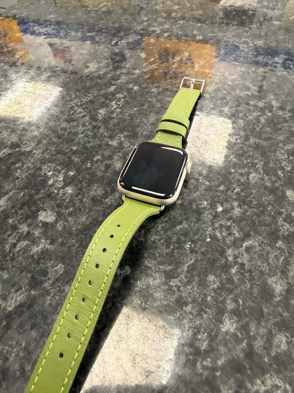 Apple Watch SE 3rd Gen - 44mm - GPS - 100% Battery health