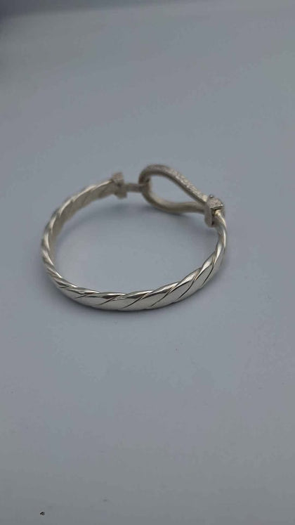 Solid 925 Sterling Silver Horseshoe Bangle - 31.42 Grams **BRAND NEW**