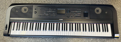 Yamaha DGX670 Digital Piano; Black