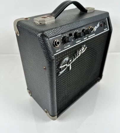 ** Collection only ** Squier SP 10 practice Amplifier