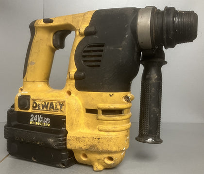 **Sale** DeWalt DC223 24V Cordless Rotary Hammer Drill ( x2 24v 2.0ah Batteries )