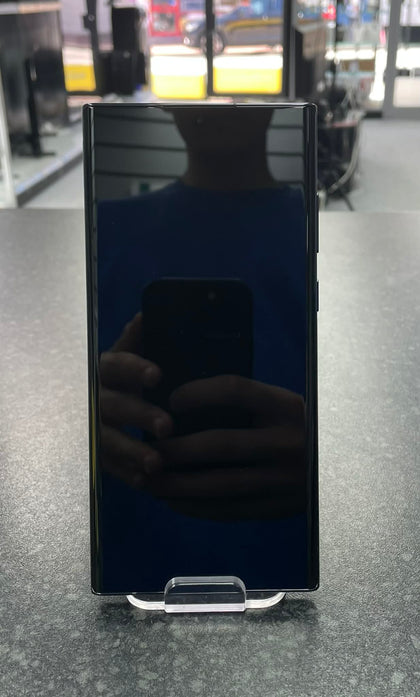 Samsung Galaxy S22 Ultra 5G 128GB **Unlocked**