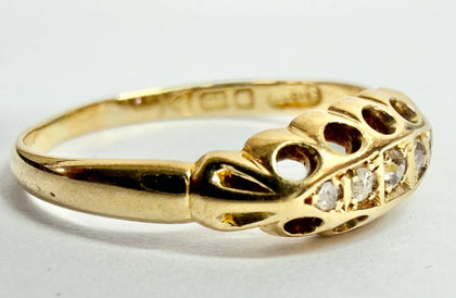 18ct gold ring with stones