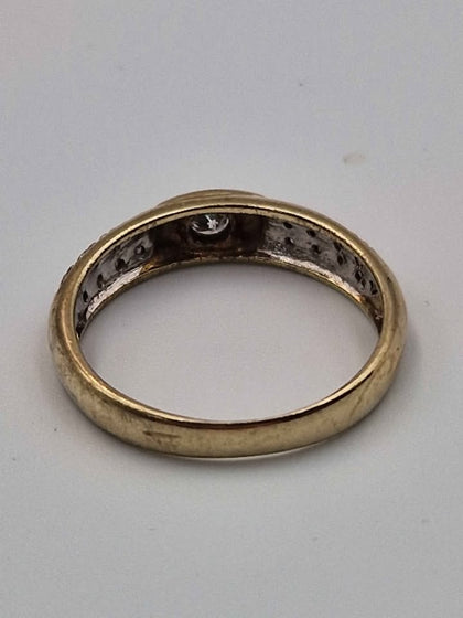 9ct Yellow Gold Ladies Ring - Size P - 2.28 Grams