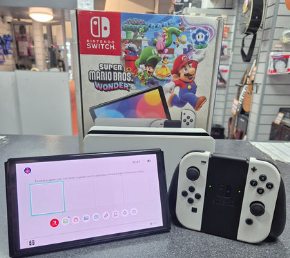 Nintendo Switch OLED Console - 64GB - White Joy-Cons - Boxed