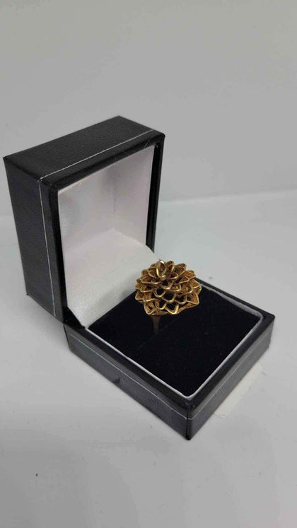 9ct Yellow Gold Tree Like Patterned Ring - Size K - 6 Grams