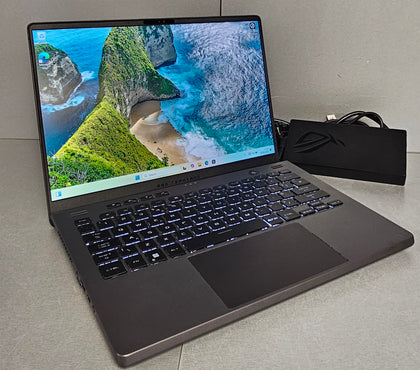 ASUS ROG Zephyrus G14 (ga402nv) AMD Ryzen 7 7735HS / 32GB RAM / 2TB SSD / 14