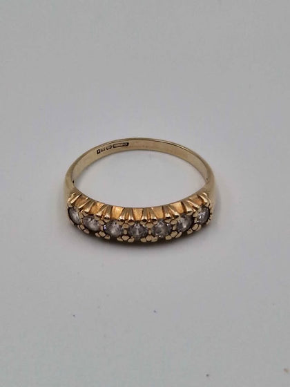9ct Yellow Gold Ring With CZ Stones - Size Q - 2.25 Grams