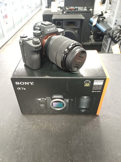 Sony α7 III Full-Frame Mirrorless Camera Kit