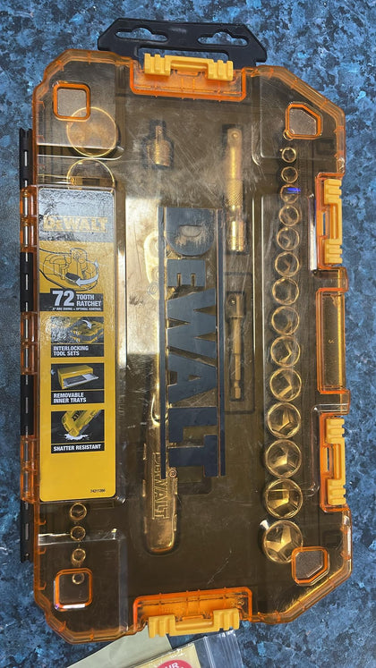 DEWALT RATCHET SET.