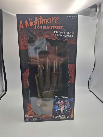 A Nightmare on Elm Street 3 Freddy Krueger Glove Replica – Collectible Display Prop