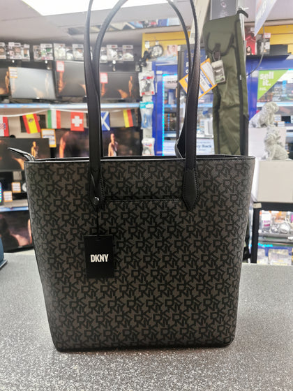 NEW DKNY LADIES HANDBAG.