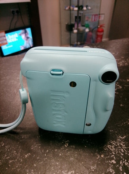 Fujifilm Instax Mini 11 Instant Camera