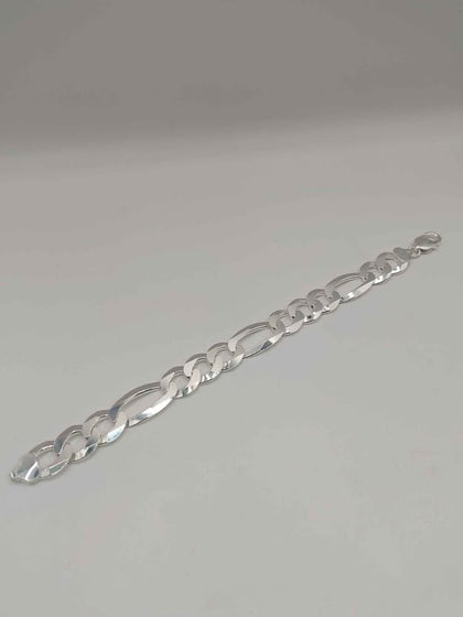 ***BRAND NEW*** 32.6G Silver Figaro Bracelet, 8