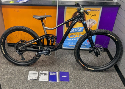 ** Store Collection ** Giant Trance x 2022 Full Suspension X/L Bike