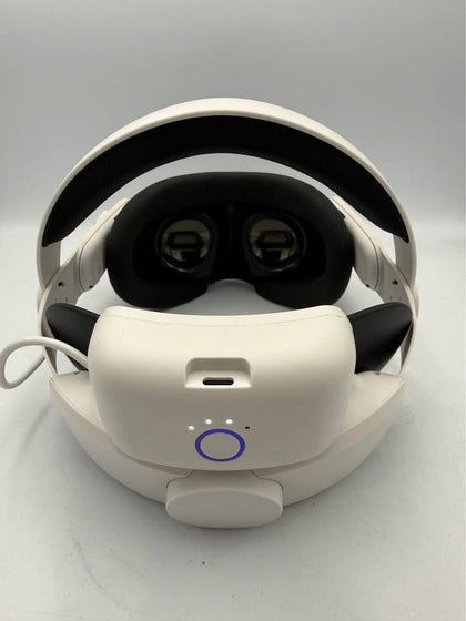 META QUEST 3, 512GB, WITH CONTROLLERS & CHARGING HEADSTRAP, UNBOXED