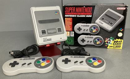 Nintendo Classic Super Nintendo Mini ( 2x Controllers ) ** Boxed **