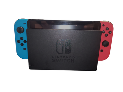 Nintendo Switch (Neon Red/Blue)