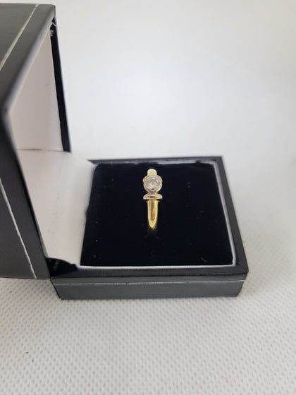 18K Diamond Yellow Gold Ring, Hallmarked 750, 3.74Grams, Size: N, Box Included.