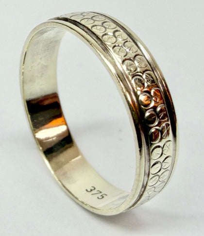 9ct white gold wedding band ring size O1/2