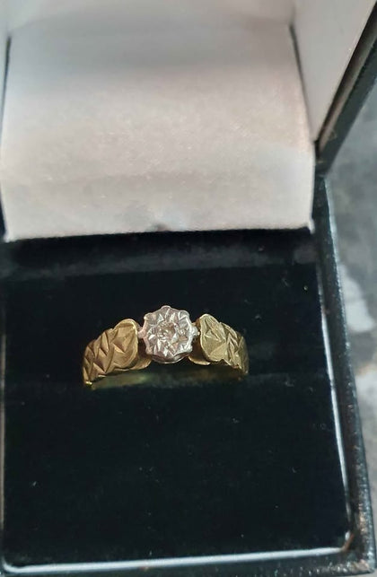 18CT Yellow Gold Ring With Clear Stone - 4.7g - Size N