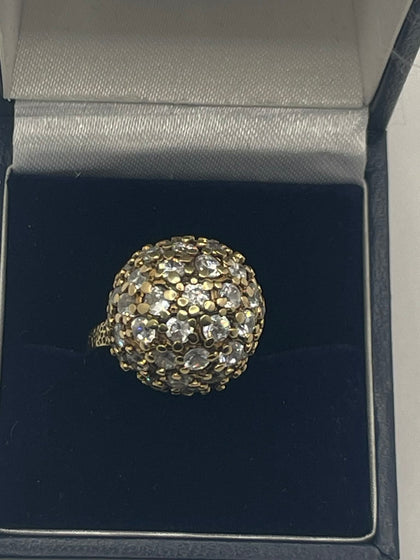 9ct Gold Round Ring With Clear Stones - L