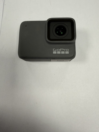 Go pro hero 7 silver.