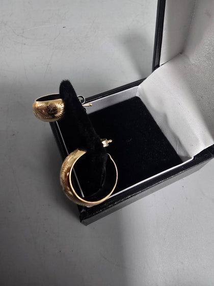 9ct Gold Earrings 375 3.1G butterflys are base metal