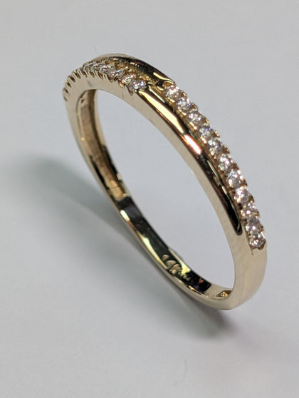 14CT GOLD DIAMOND RING