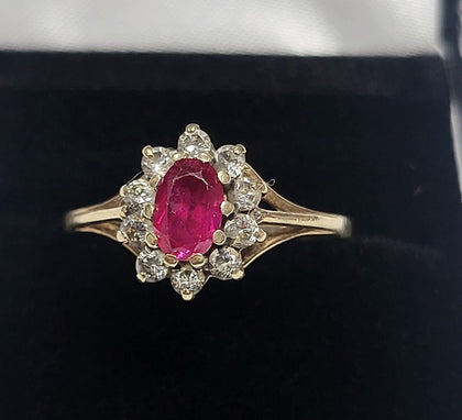 9ct Yellow Gold Ring With Clear And Pink Stones - 1.8G - Size P. Hallmarked
