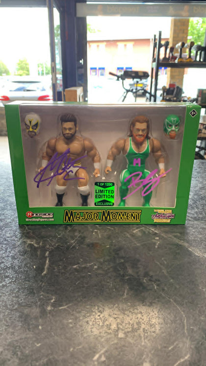 Ringside Collectables - Major Moments Double Signed Figures