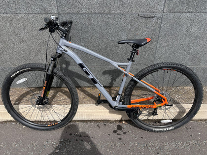 GT Avalanche Sport Mountain Bike - Large