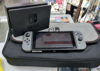 NINTENDO SWITCH + CASE+ BAG