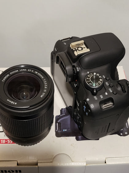 Canon EOS 750D + 18-55mm IS STM